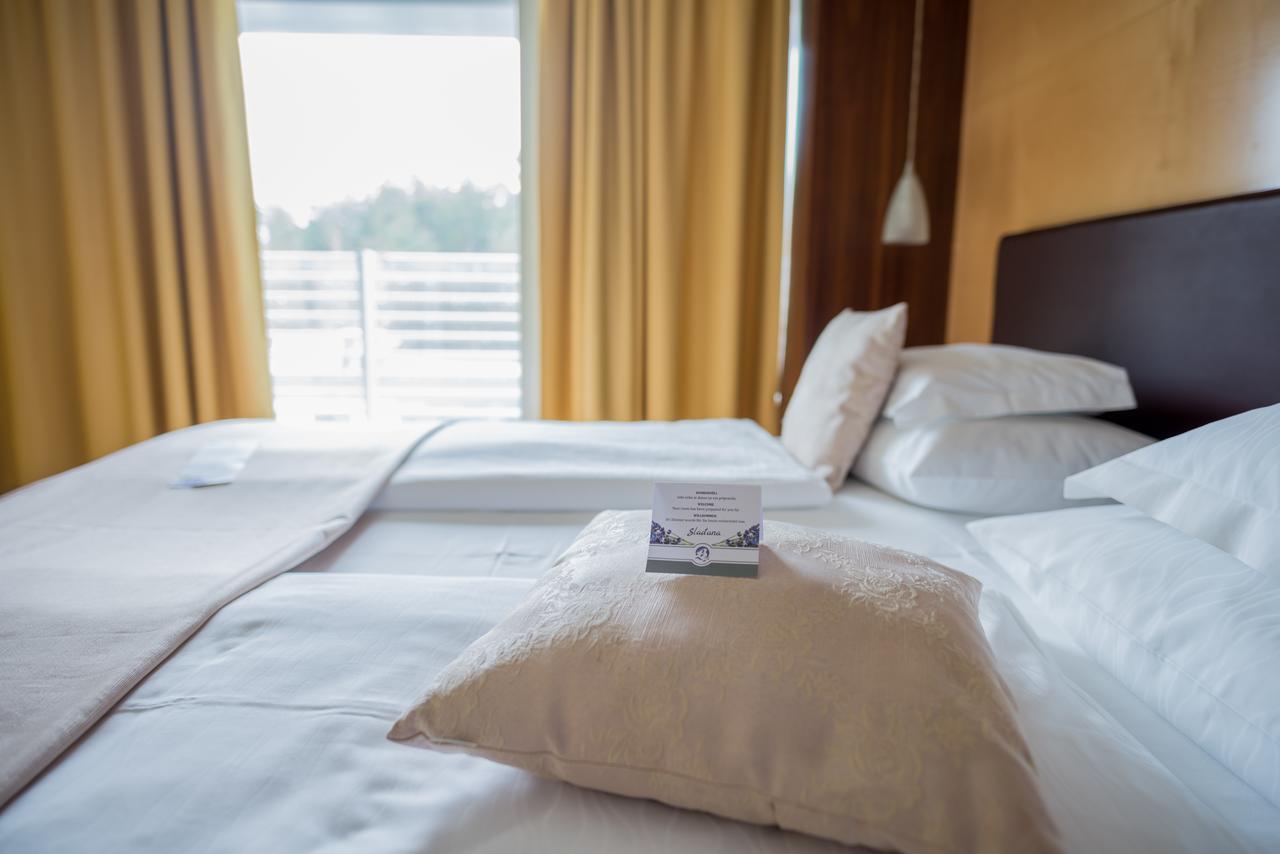 Betnava Hotel Марибор Экстерьер фото