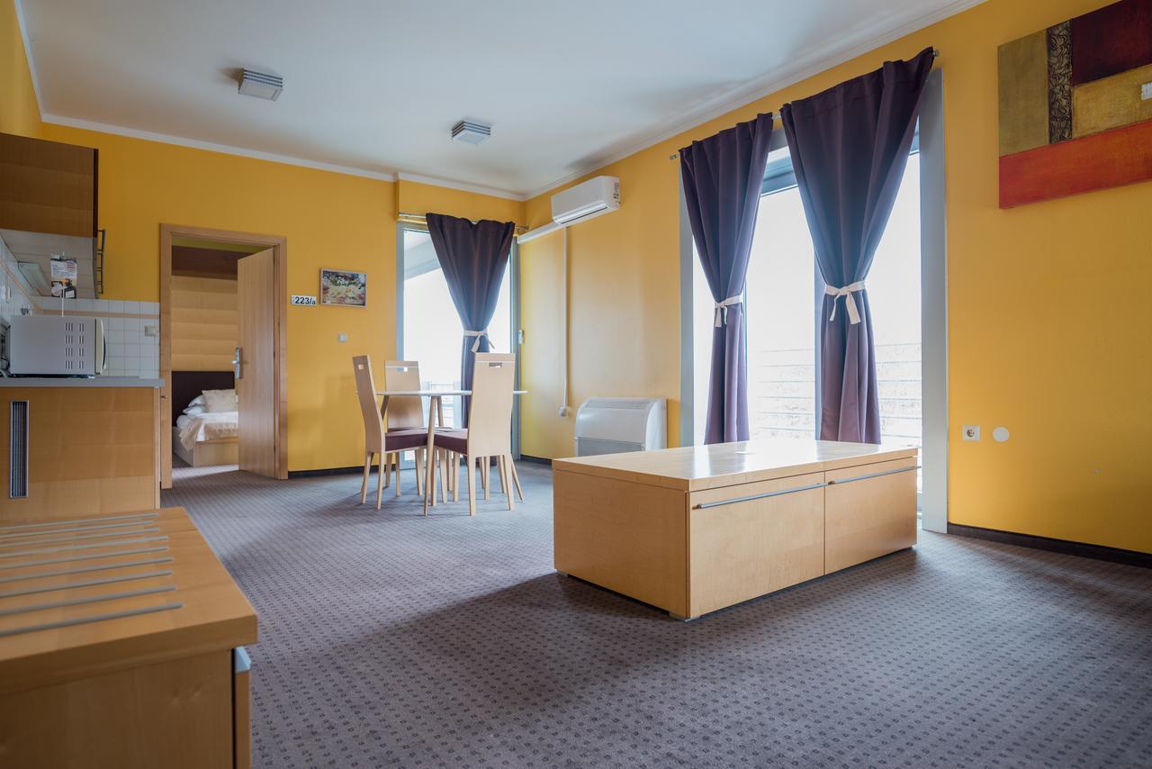 Betnava Hotel Марибор Экстерьер фото