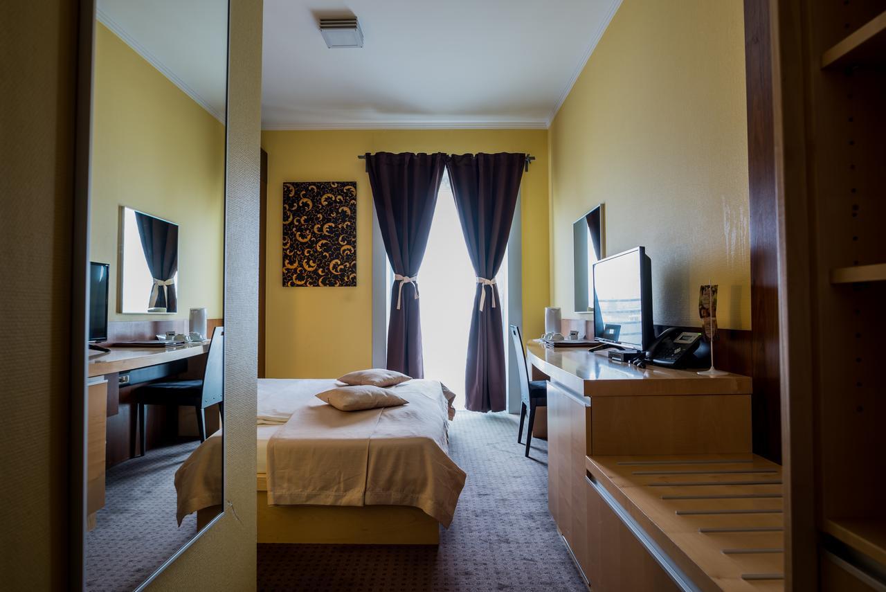 Betnava Hotel Марибор Экстерьер фото