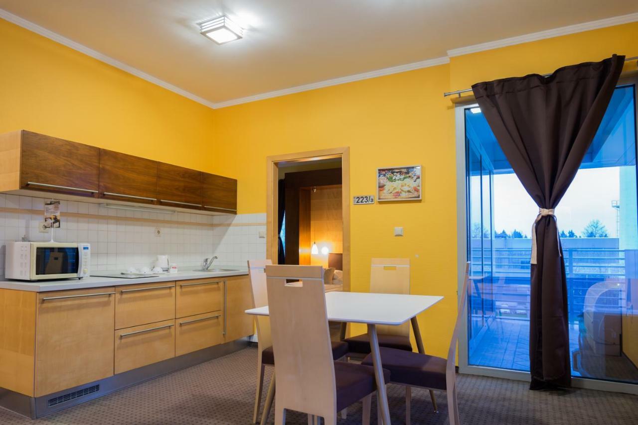 Betnava Hotel Марибор Экстерьер фото